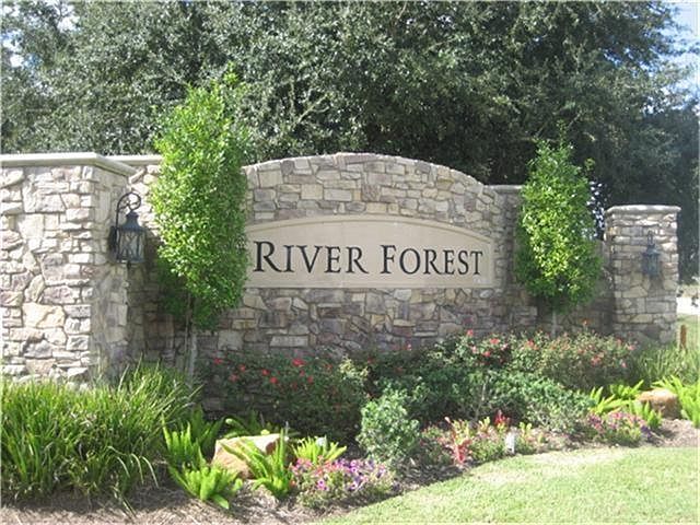 2nd image of 3103 River Forest Dr