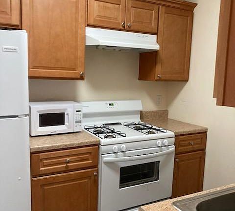 4th image of 114-06 Rockaway Beach Blvd #3C