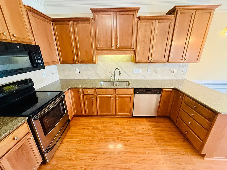 1308 Braybrooke Pl — Photo 39