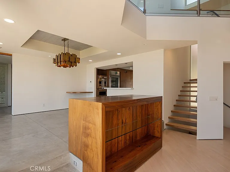 920 Skyline Dr — Photo 33
