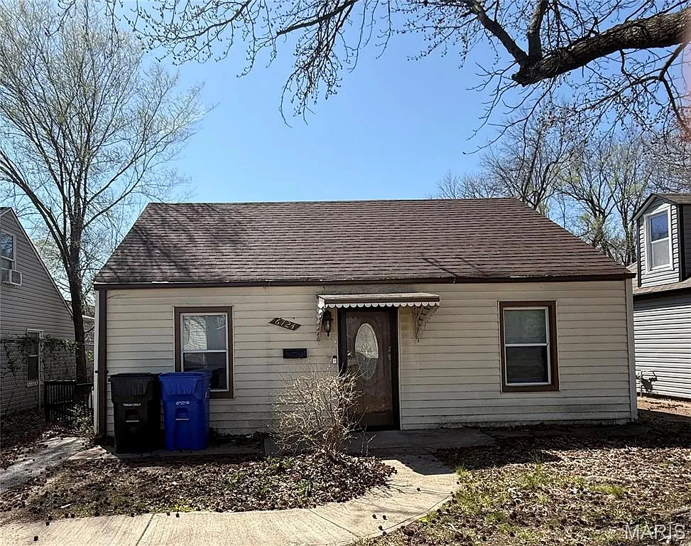 6724 Vernon Ave photo 1