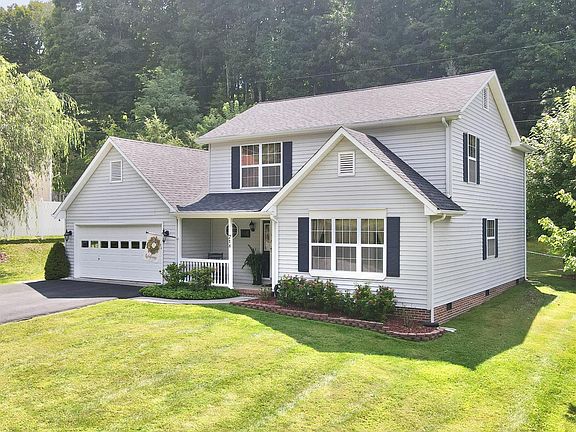 2nd image of 218 Dogwood Rd