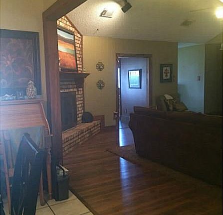 3rd image of 112 Branchwood Dr