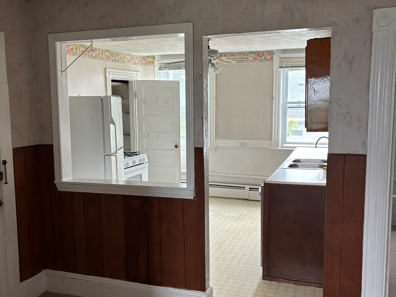 2 bed, 650 sqft, $2,400 — Photo 2
