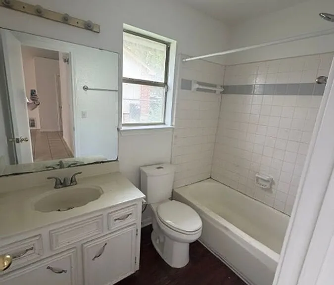2204 Sherman Dr — Photo 13