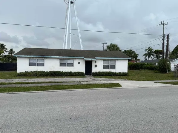 5713 Candlewood Street, Mangonia Park, FL 33407