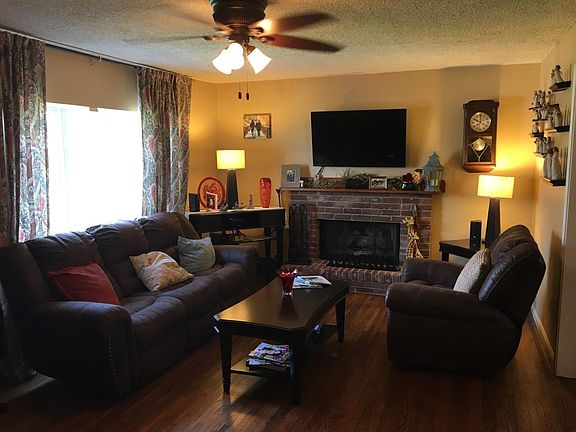 Family Room with Fireplace