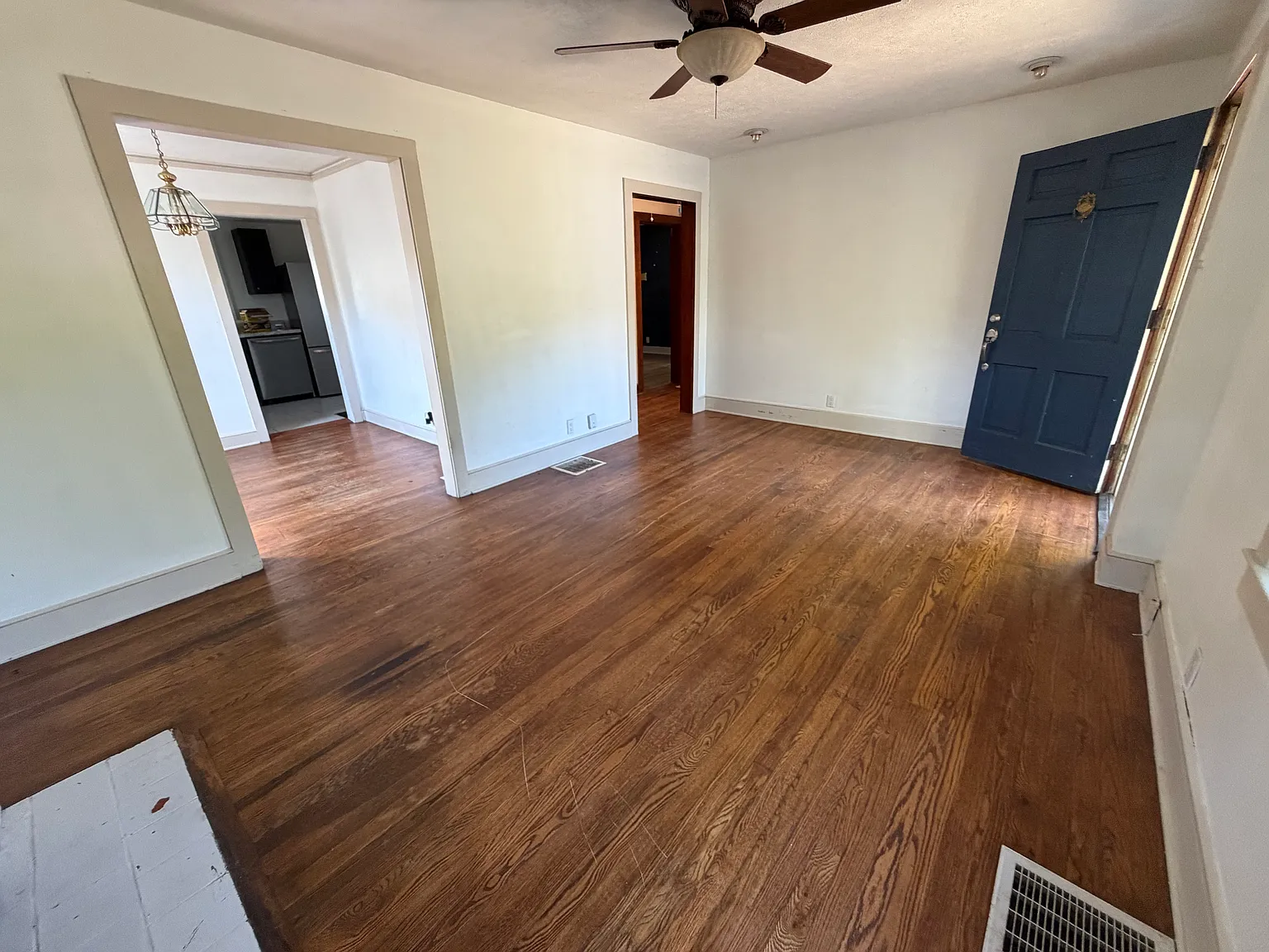 3 bed, 1500 sqft, $2,195 — Photo 4