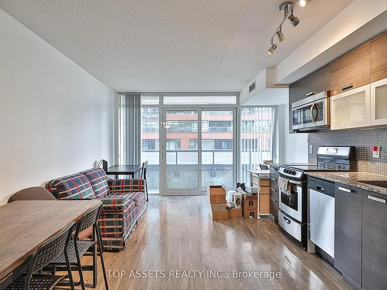 36 Lisgar St #518E — Photo 8