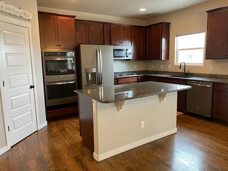 6873 Edmondstown Dr — Photo 6
