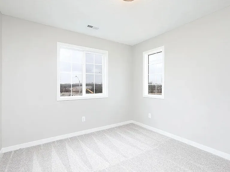 2823 22nd St SW — Photo 4