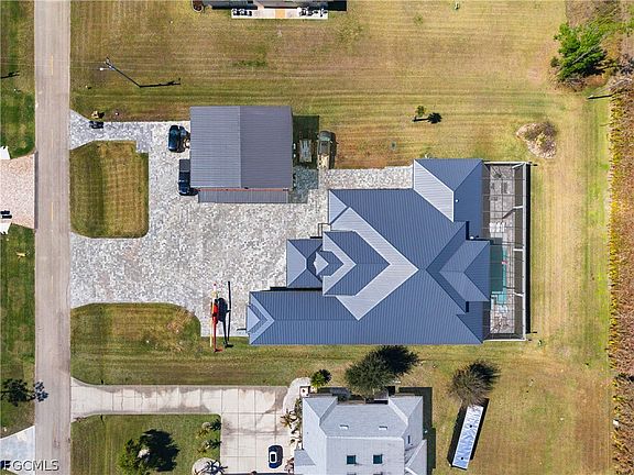 3rd image of 3701 Downwind Ln