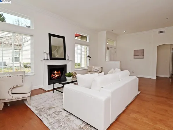 5709 Belleza Dr, Pleasanton, CA 94588