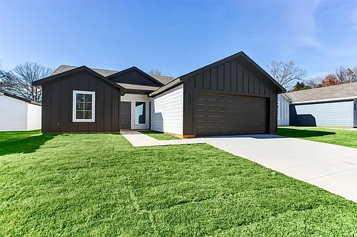 1475 Cathey Dr Photo 1