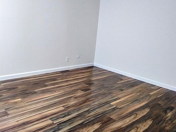 3rd image of 1544 Maurice Ln