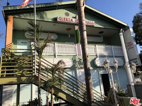 1702 S Hoover St, Los Angeles, CA 90006