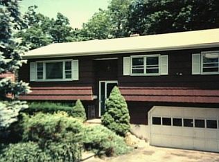 14 Oak Ridge Ave, Danbury, CT 06810