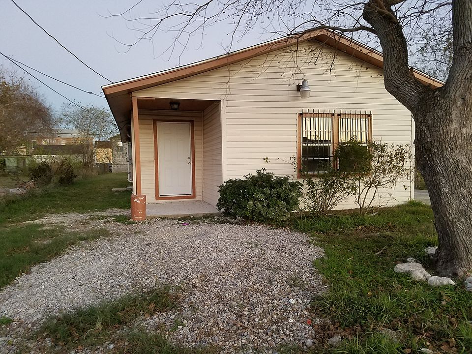 2nd image of 1620 7th St APT 1