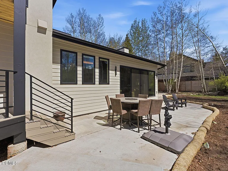 1503 Willow Loop — Photo 52