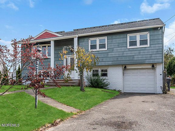 3rd image of 543 Fountain Drive