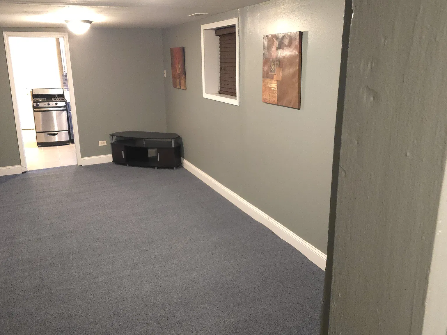 7437 S Eberhart Ave — Photo 3