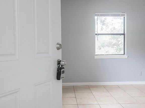 3rd image of 2678 Ernest St APT 3