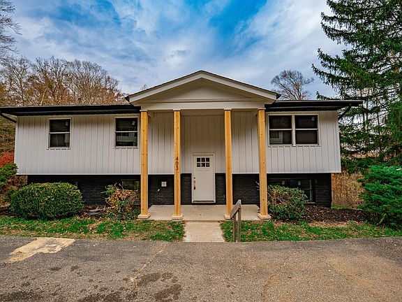 3rd image of 403 Virginia Ln