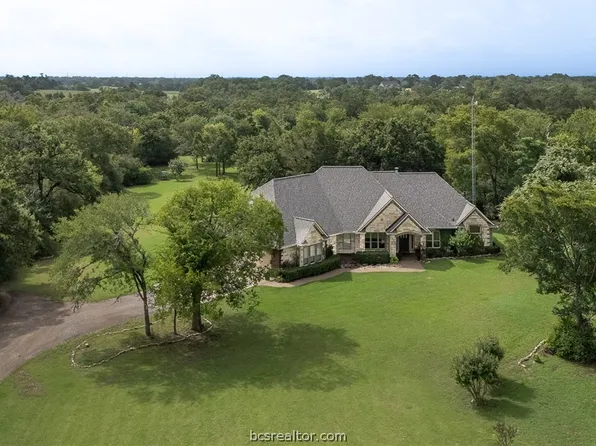 9250 Harris Ln, Bryan, TX 77808