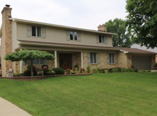 1434 Kings Carriage Rd, Grand Blanc, MI 48439