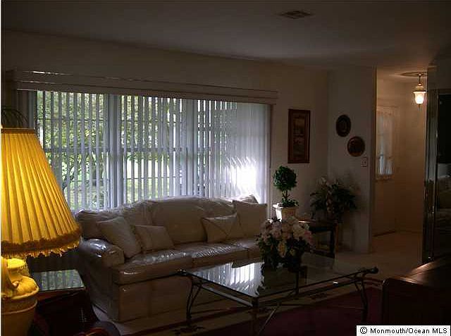 2nd image of 886 Inverness Court #B