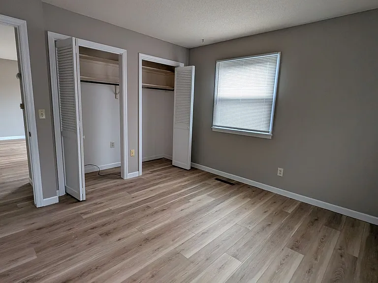 906 E Harding Dr #204 — Photo 7