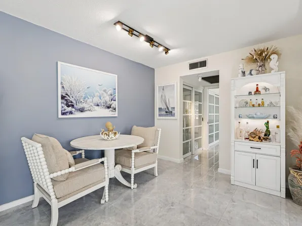 125 Oakridge J #125, Deerfield Beach, FL 33442