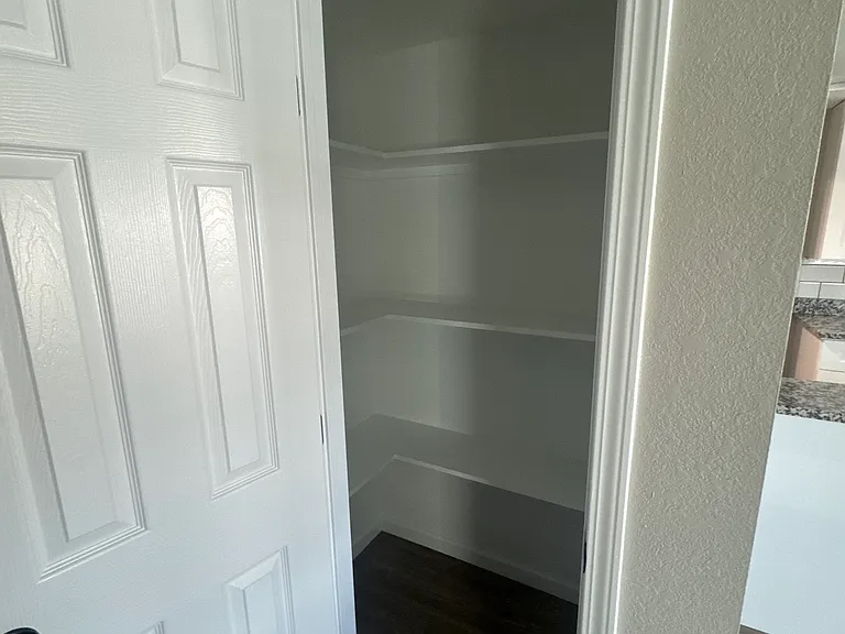 1128 Texas St — Photo 6