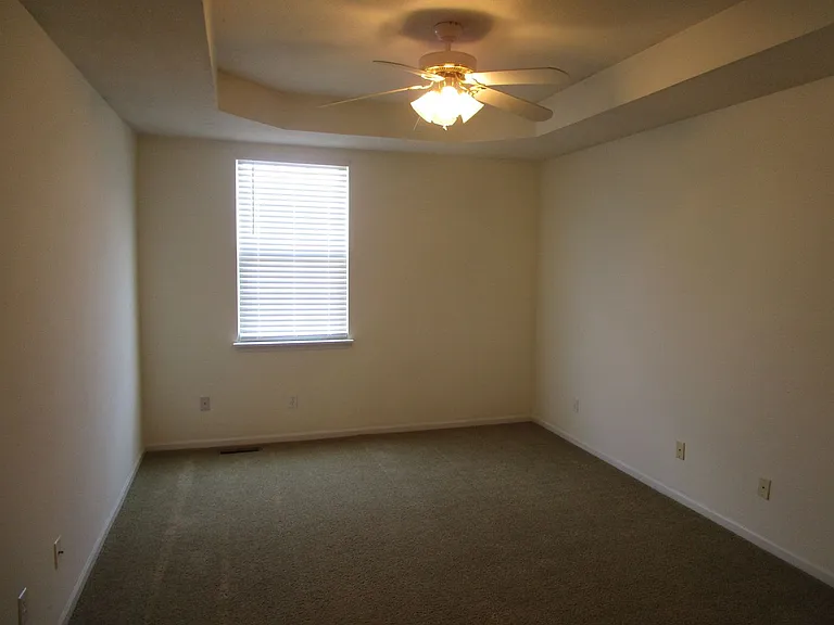 5013-5015 Betty Jean Way — Photo 22