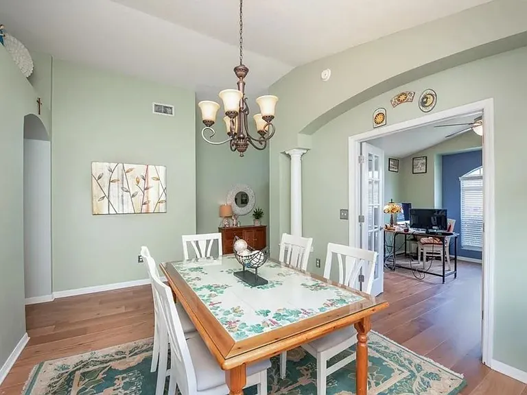 1247 Maximilian Dr — Photo 6