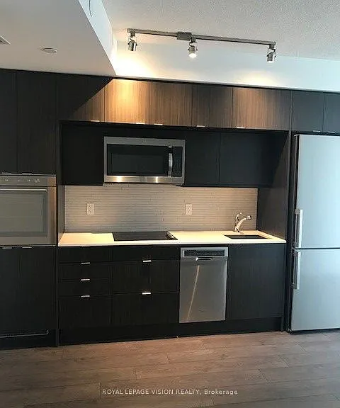 10 York St #1412 — Photo 2