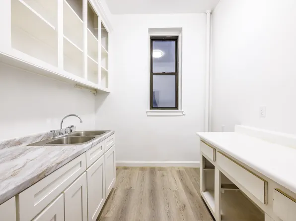250 West 22nd Street 1B image 6 of 6