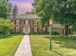 907 W Park Dr, Midland, MI 48640