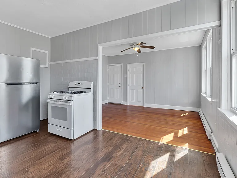 111 Pocasset Ave #3 — Photo 9