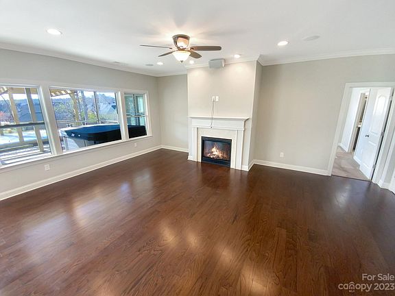 3rd image of 2203 Cimarron Blvd