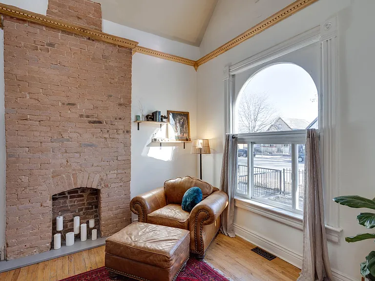 3707 N Franklin St — Photo 4