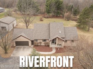 1840 E Round Lake Rd, Dewitt, MI 48820