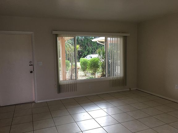 3rd image of 318 San Marino Ave