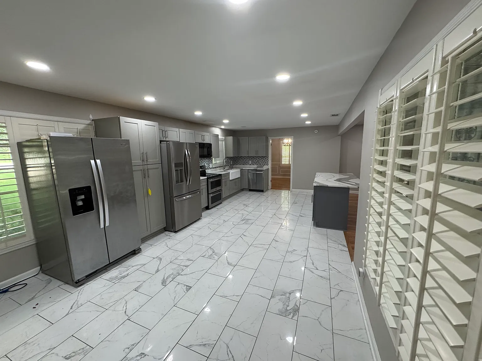 5 bed, 3350 sqft, $3,300 — Photo 2