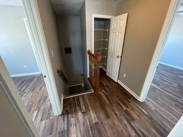508 Fairington Ave — Photo 6