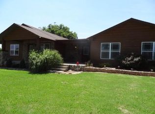 1302 N Market St, Cordell, OK 73632