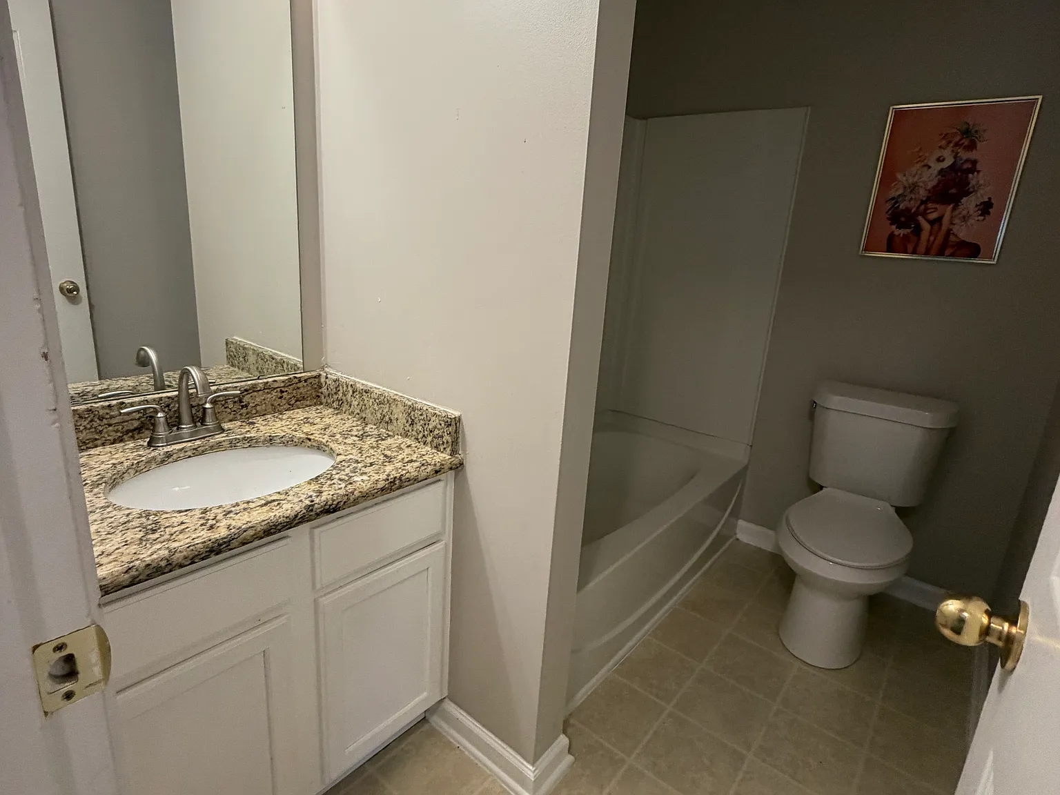 3 bed, 2.5 bath, 1700 sqft, $850 — Photo 2