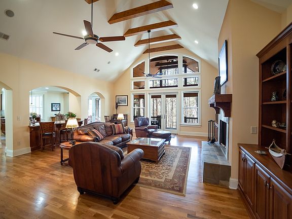 5th image of 1011 Liberty Chapel Ln