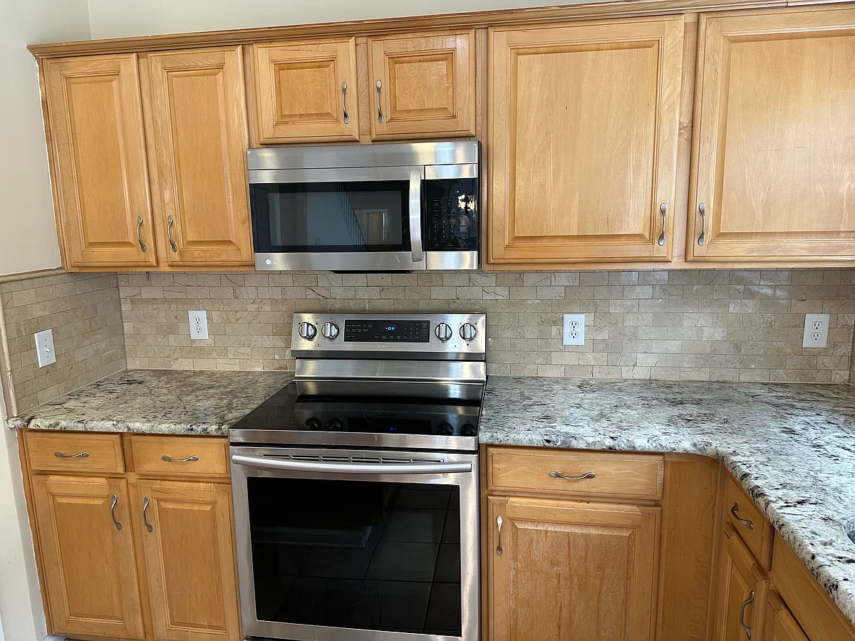 Building Photo - 7900 Noland Woods Dr