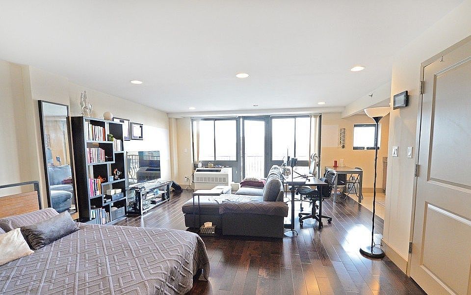 1st image of 203 E 121st St APT 1202